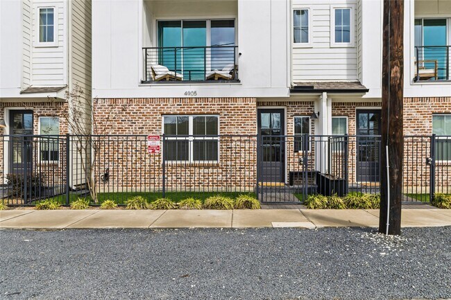 Building Photo - 4905 Avenue J