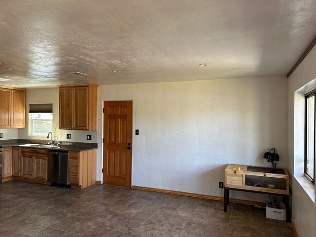 Building Photo - **READY FOR MOVE IN** SINGLE STORY HOME IN...