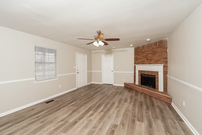 Building Photo - 8405 Lanewood Cir