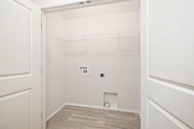 Building Photo - 3 Bedroom Duplex - Republic MO