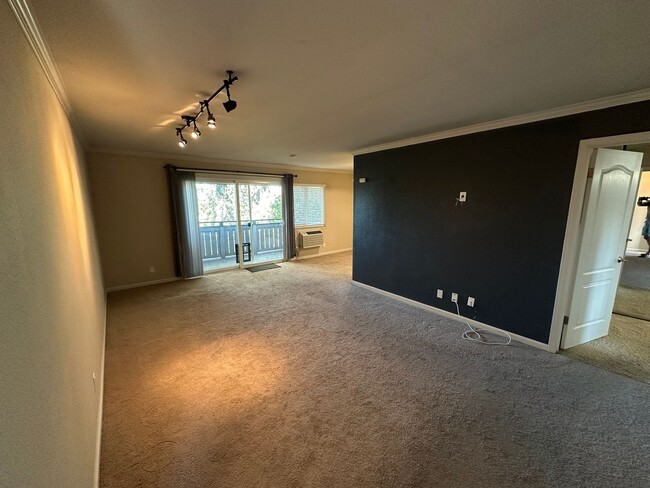 Foto del edificio - 1 Bed 1 Bath Condo In Walnut Creek