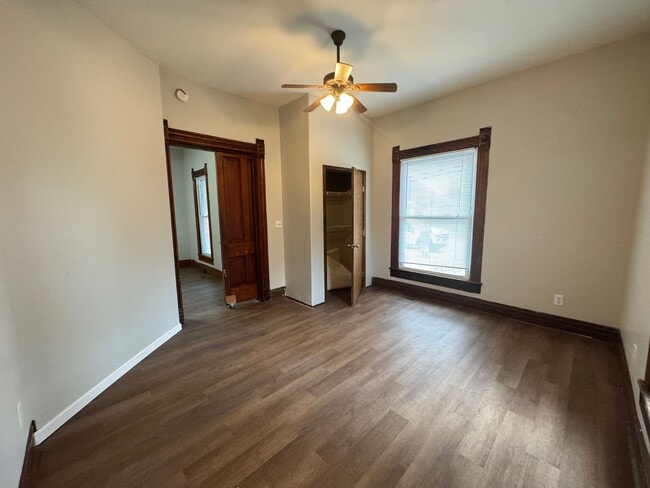 Building Photo - 121 E North St