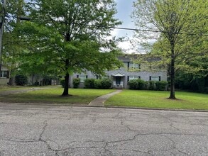 Building Photo - 2439 College St