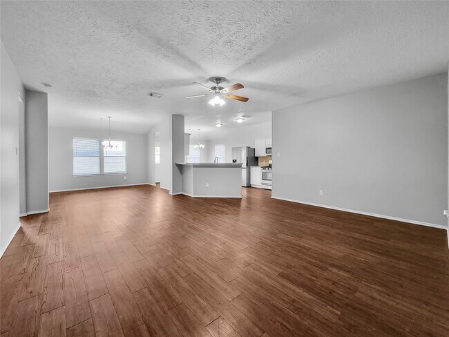 Building Photo - 5439 Aloe Ave