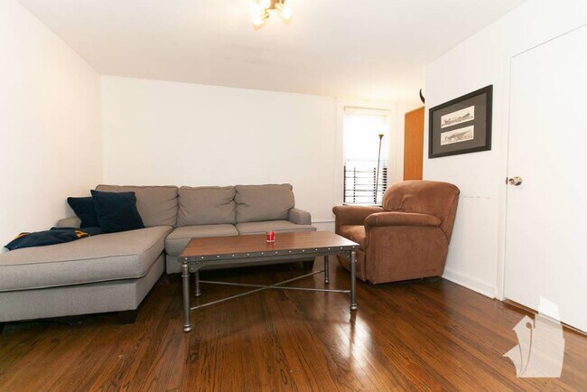 Foto del edificio - 1629 W Huron St