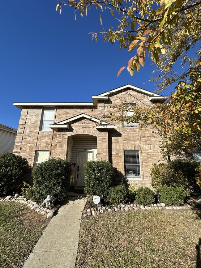 Building Photo - 1536 Melrose Ln