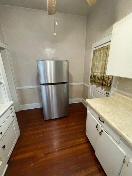 Foto del edificio - 670 Avenue B NW
