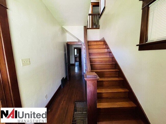 Foto del edificio - 3 Bedroom, 2 bathroom, 1 stall detached ga...