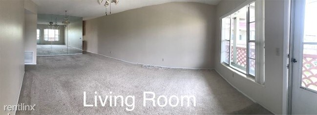 Building Photo - 2073 Denmark St