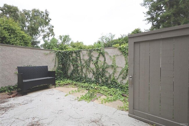 Building Photo - 14 Moonlight Apt ##29, Irvine, CA 92603 - ...
