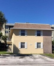 Building Photo - 2707 Vandiver Dr