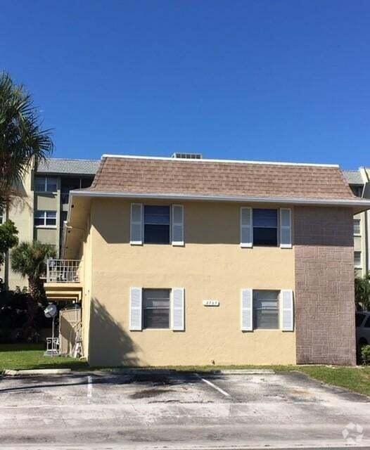 Building Photo - 2707 Vandiver Dr