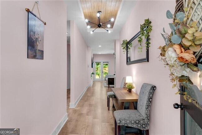 Building Photo - 2424 Connally Dr