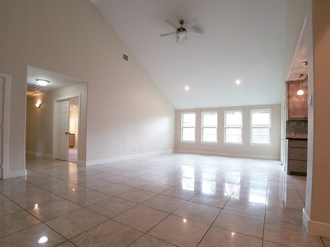 Building Photo - 7211 Wind Dale St