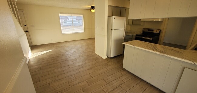 Foto del edificio - 616 E 3rd Ave