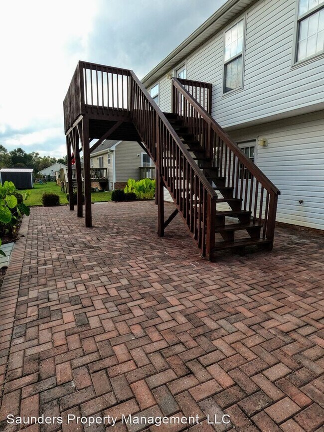 Building Photo - 3 br, 2 bath House - 2206 Saponi Village Ct