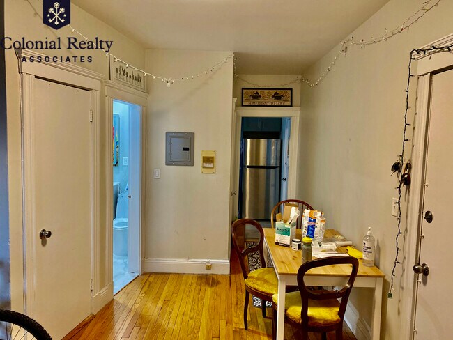 Foto del edificio - 374 Chestnut Hill Rd