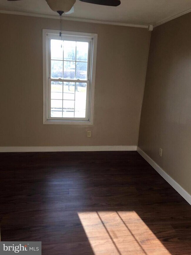 Foto del edificio - 17079 Dahlgren Rd