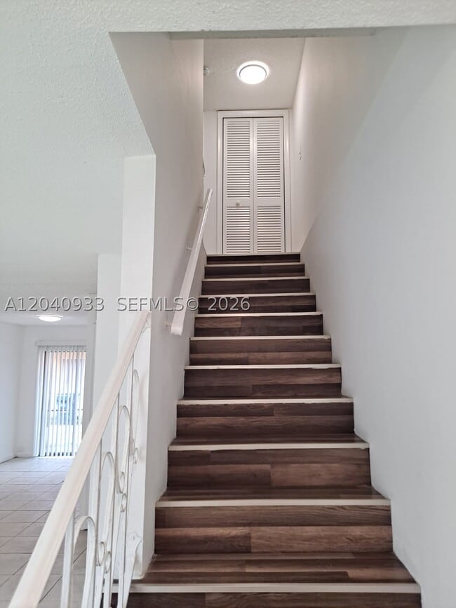 Building Photo - 2560 NW 52nd Ave