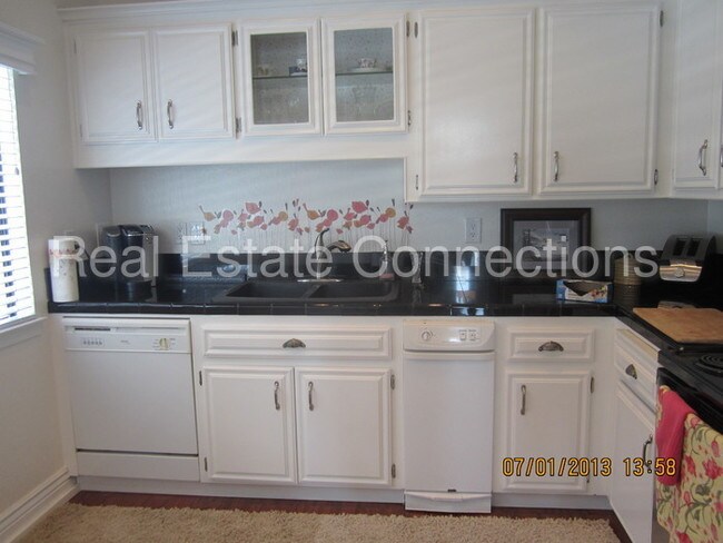 Building Photo - 1009 Shoal Dr