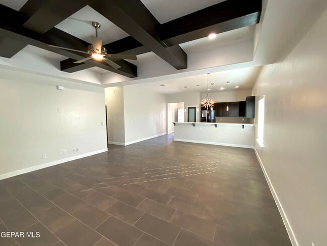 Building Photo - 14529 Petralia Ave
