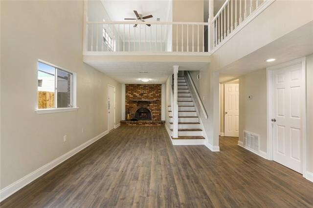 Building Photo - 118 Aster Ln