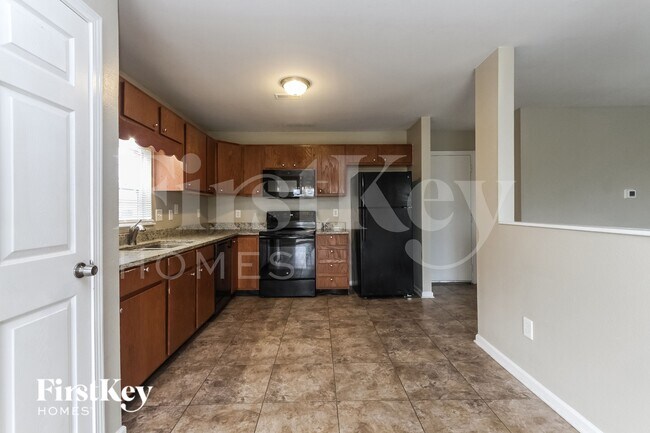 Building Photo - 2634 Lullwater Ln