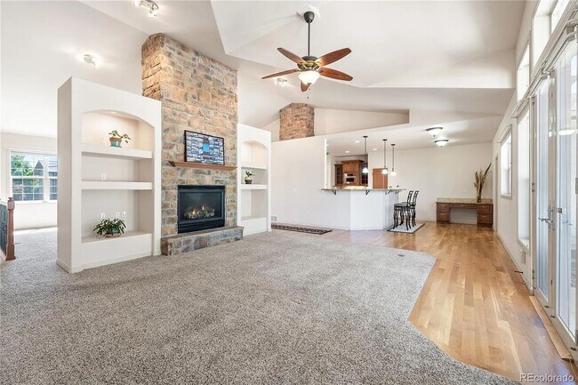 Foto del edificio - Amazing, Large & Beautiful Lakewood Home A...