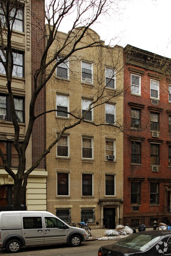Building Photo - 234 E 5th St