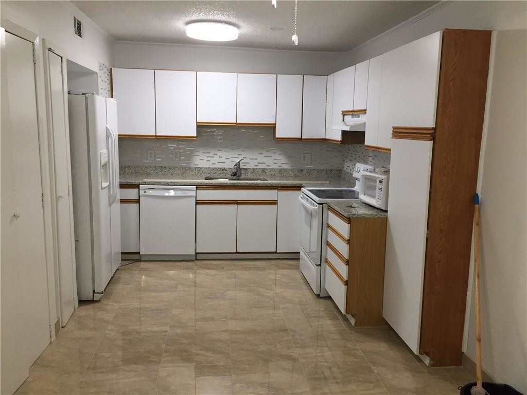 Foto principal - 5801 Harvest Hill Rd