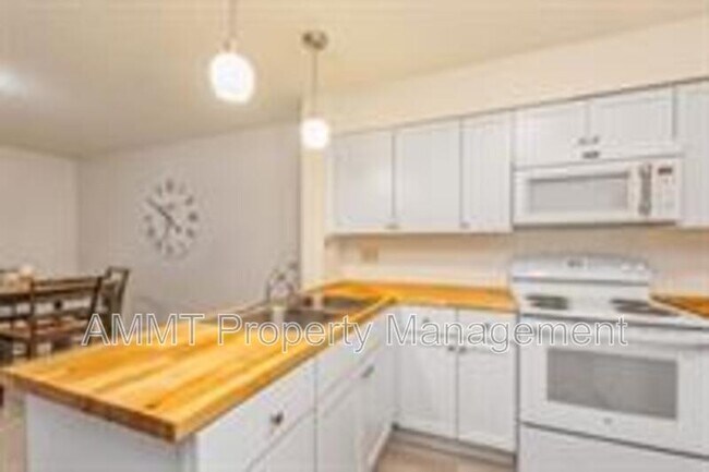 Foto del edificio - 740 Westwinds Dr