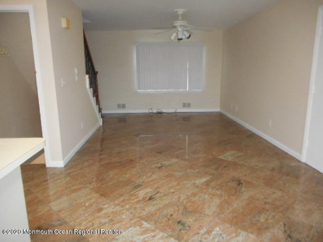 Foto del edificio - 1080 Old Freehold Rd