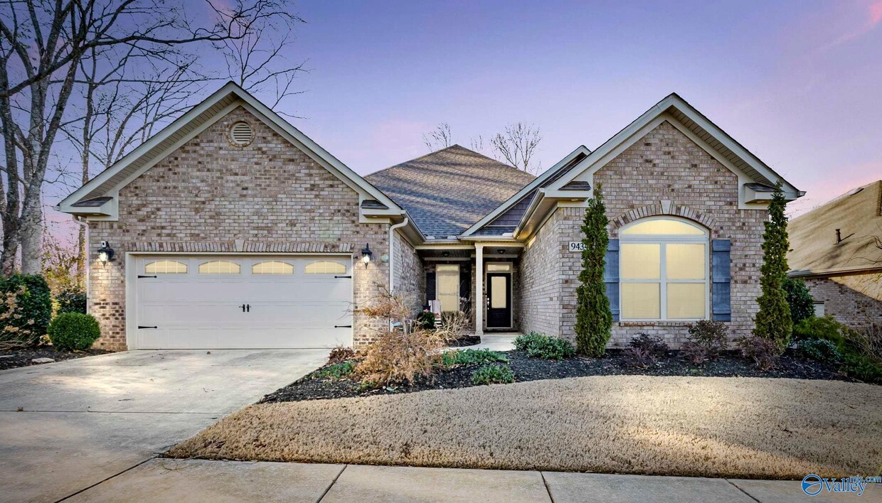 Primary Photo - 9434 Crysillas Dr
