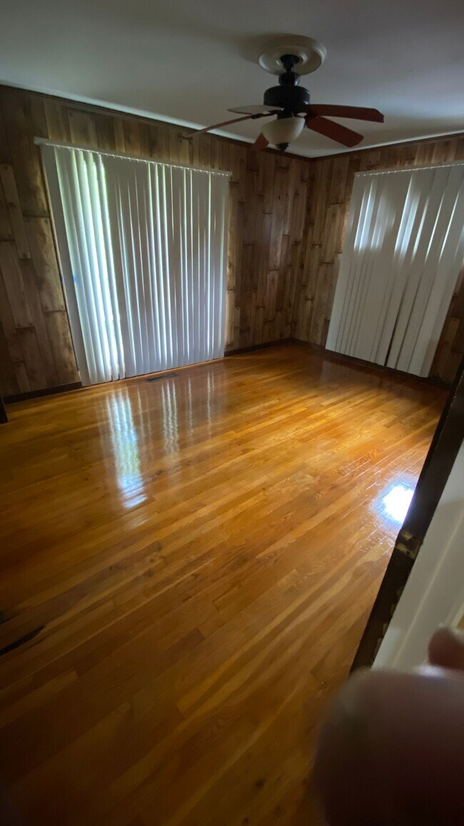 Foto del edificio - 843 Reaves St