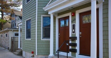 Building Photo - 660 Somerville Ave