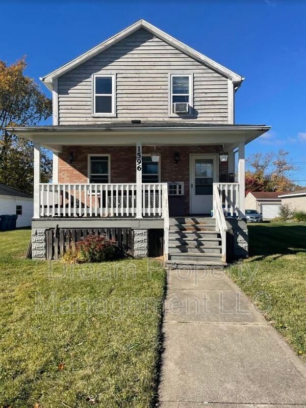 1596 Austin Ave, Crete, IL 60417 Condo for Rent in Crete, IL