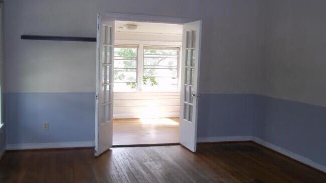 Foto del edificio - 3350 Rosedale St