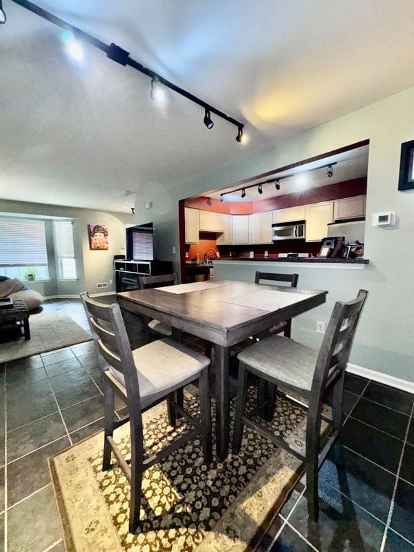 Building Photo - 308 Brookfield Dr