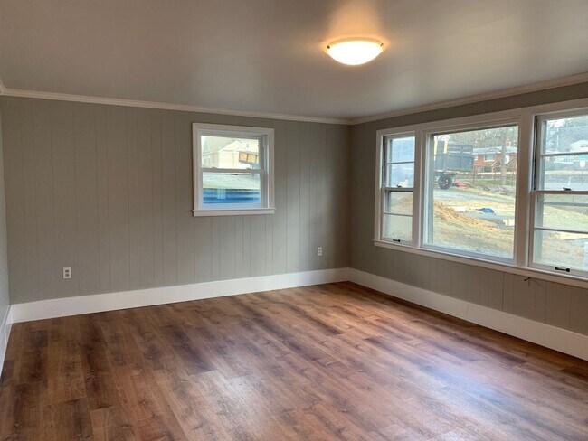Foto del edificio - 316 Reynolds Ave