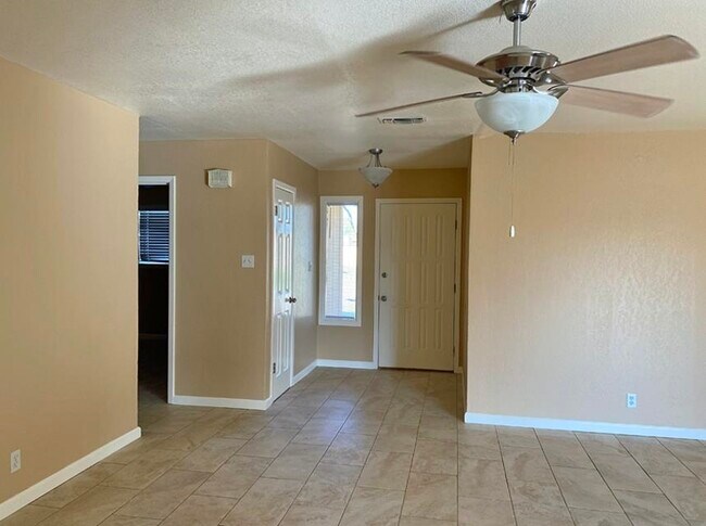 Building Photo - 113 Sombrero Dr