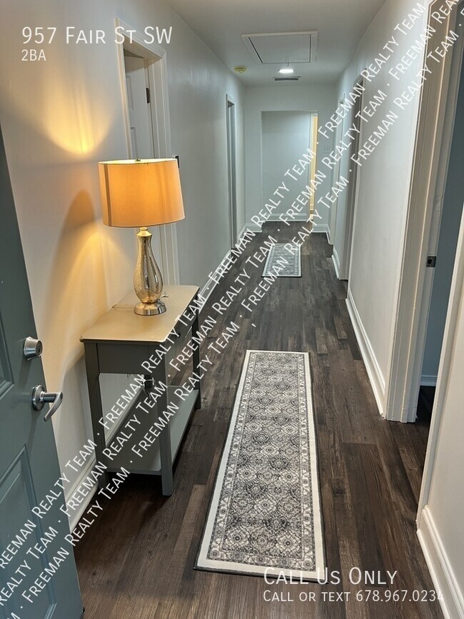 Foto del edificio - 957 Fair St SW