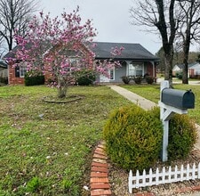 Building Photo - 3900 Bristol Ln