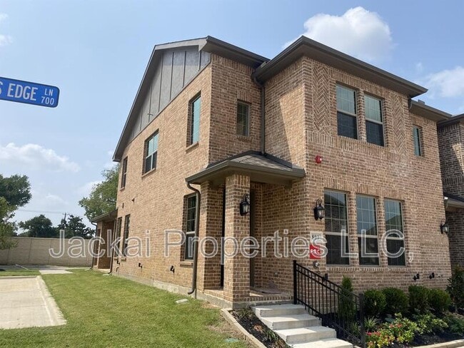 Building Photo - 801 Ponds Edge Ln