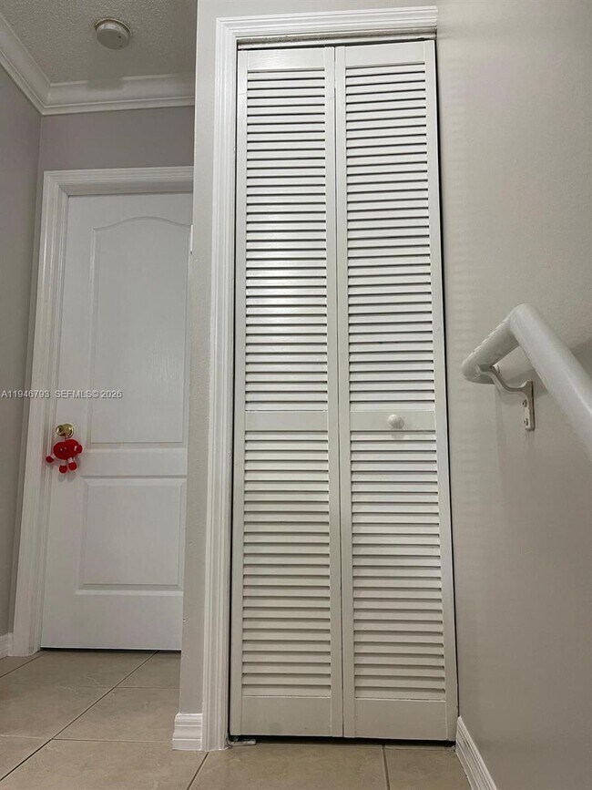 Foto del edificio - 527 W 68th St