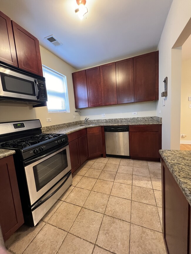 Foto del edificio - 7036 S Merrill Ave