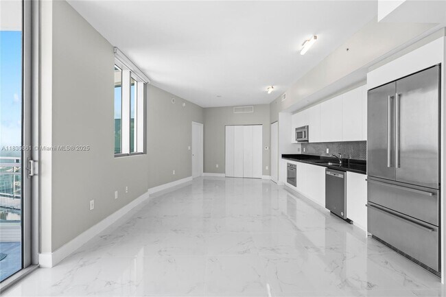 Foto del edificio - 92 SW 3rd St