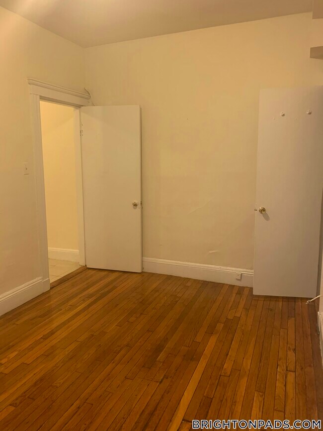 Building Photo - 127 Washington St