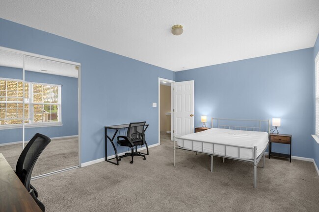 Building Photo - 10510 Plantain Ct