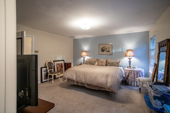 Foto del edificio - 86 Kettlebrook Dr