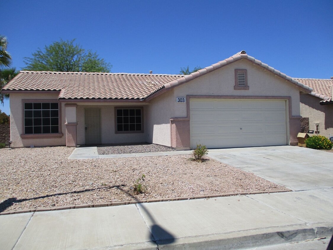 303 Desert Knolls St, Henderson, NV 89014 House Rental in Henderson